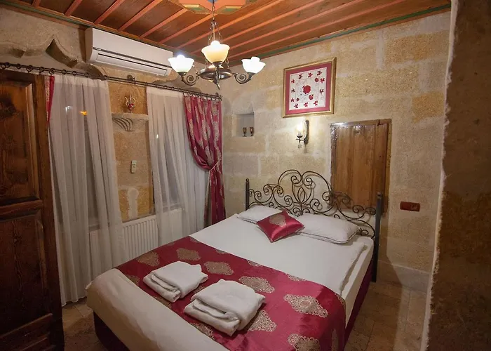 Center Cave House