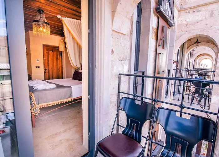 Alika Castle House