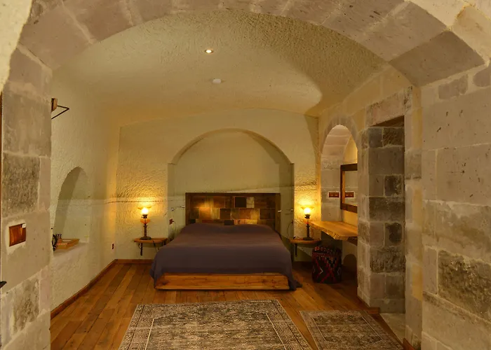 Seki Cave Hotel, Wake Up To Hot Air Balloons
